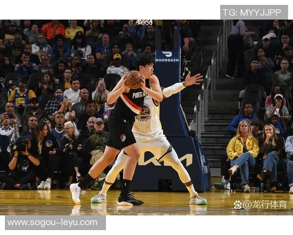 布兰登克拉克赛季首秀表现回顾6分3板1助1断5犯规引发关注